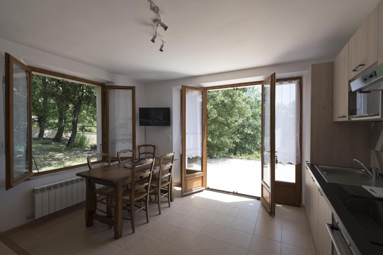 La Flassantine - Appartement Flassans-sur-Issole Buitenkant foto